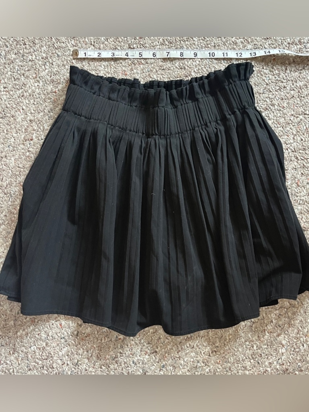 Zara Black Pleated Elastic-Waist Women's mini Skirt with shorts liner small